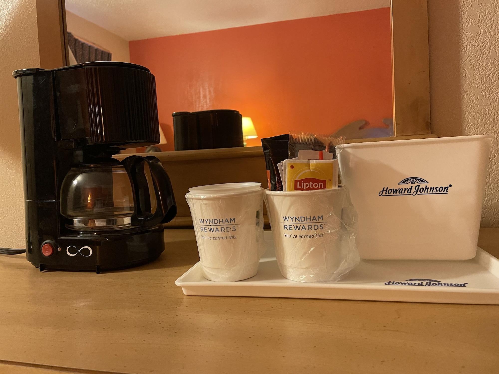 Howard Johnson By Wyndham Bakersfield Esterno foto