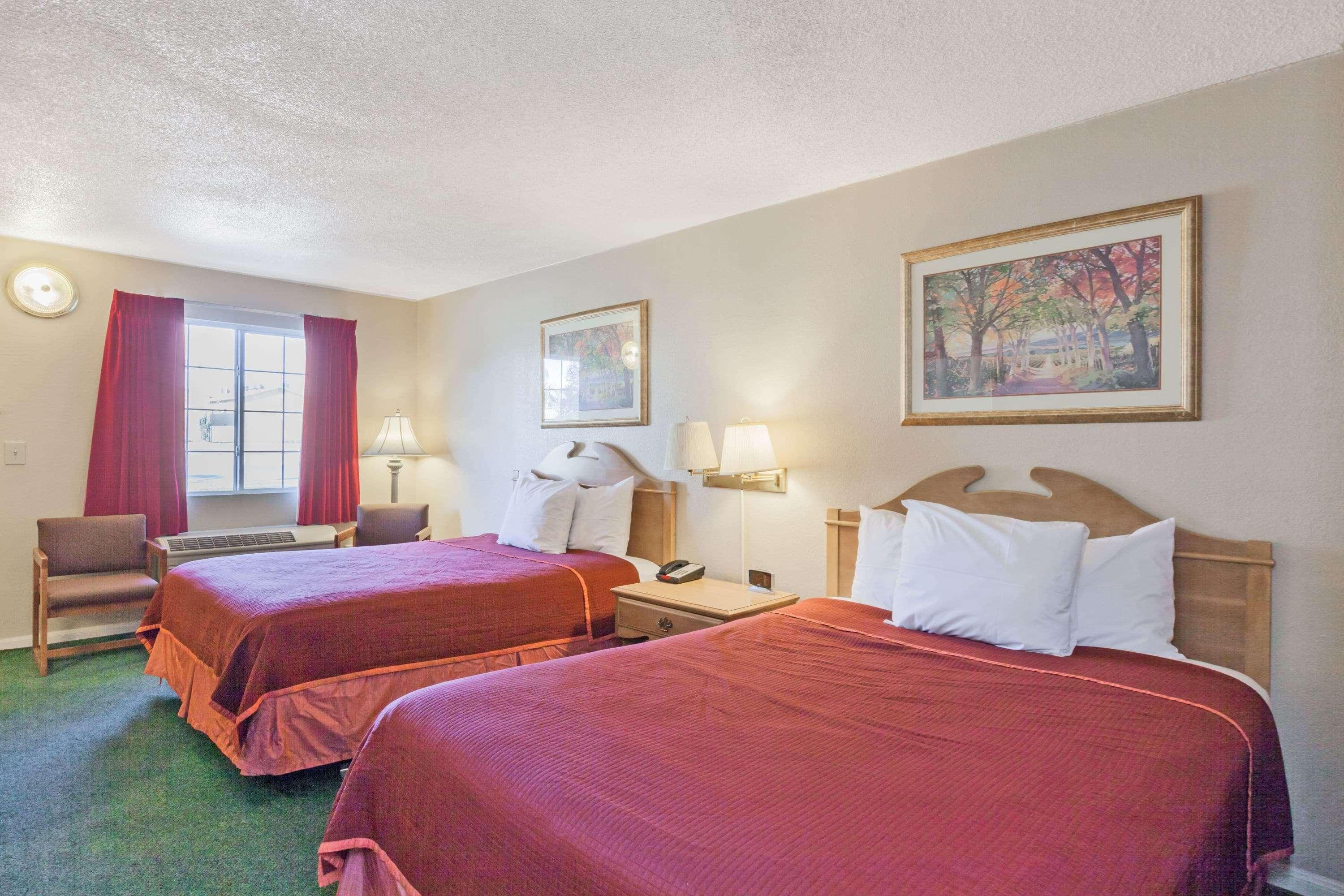 Howard Johnson By Wyndham Bakersfield Esterno foto