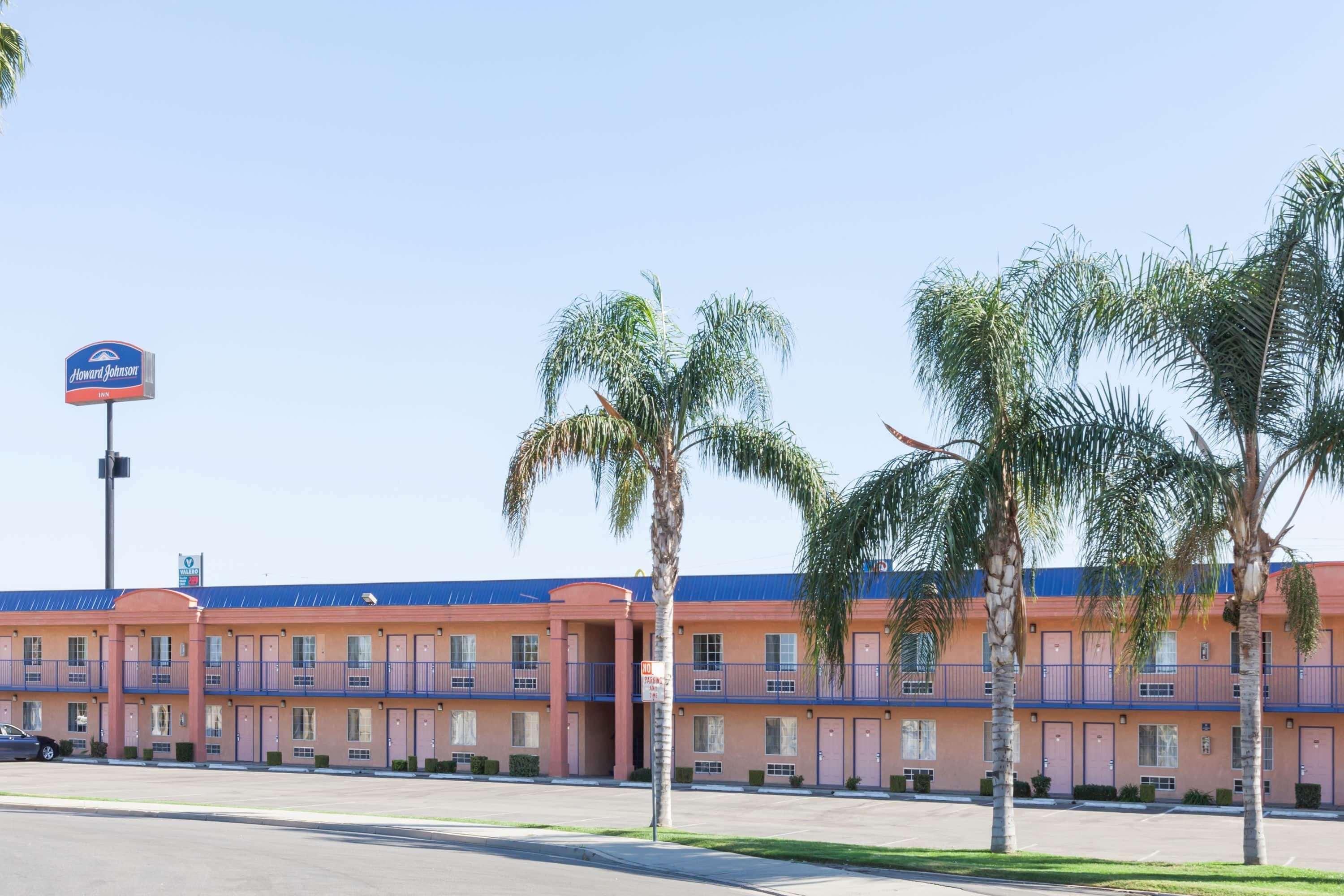 Howard Johnson By Wyndham Bakersfield Esterno foto